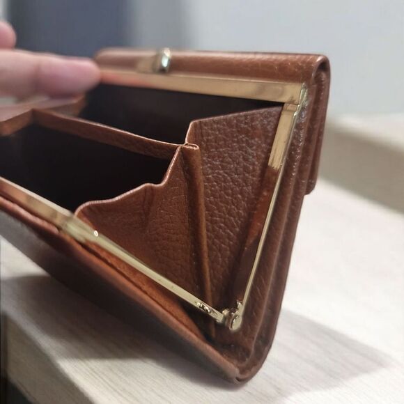 Burberrys VTG Leather Kisslock Wallet - Picture 6 of 11